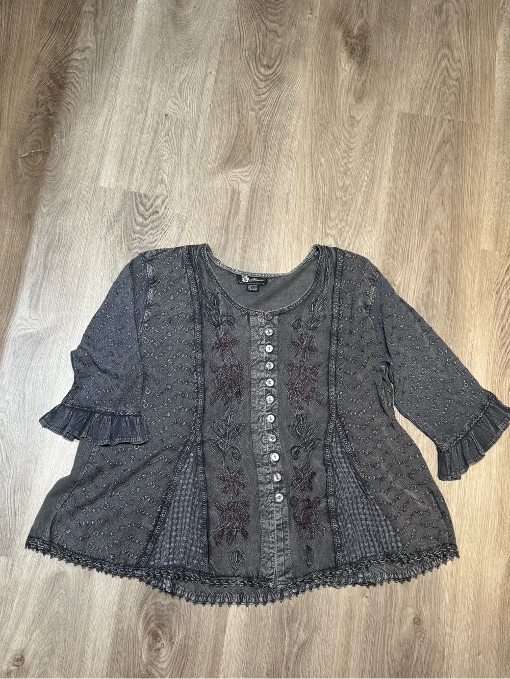 Embroidered Button-Front Women’s Top in Charcoal Gray